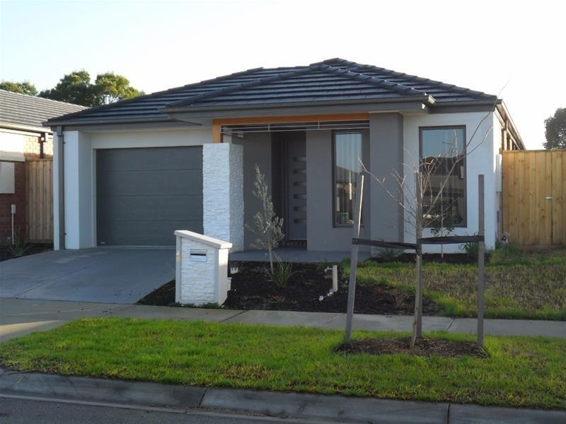 40 Devine Drive, Pakenham VIC 3810