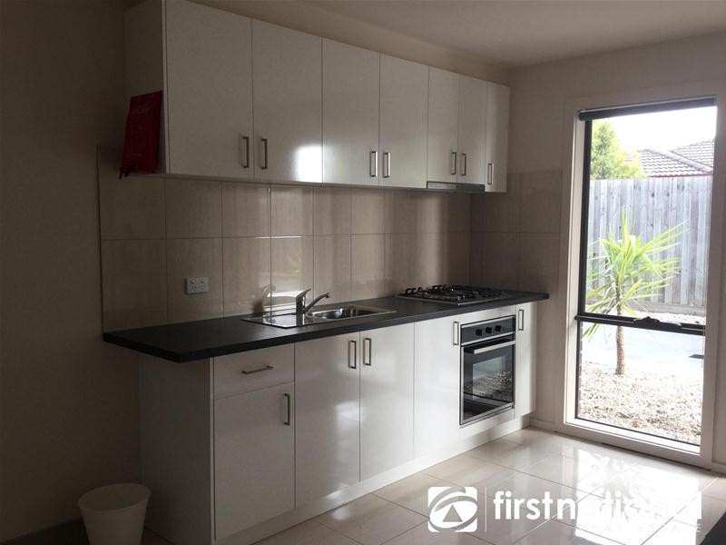 1/51 Henry Street, Pakenham VIC 3810