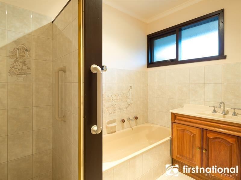 2 Atkins Road, Pakenham VIC 3810