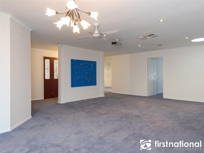 2 Grantham Crescent, Berwick VIC 3806