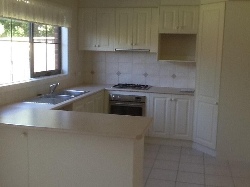 10/40-44 Warrawong Drive, Berwick VIC 3806