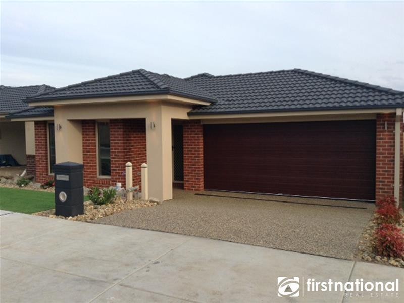 24 Mernoo Avenue, Clyde North VIC 3978