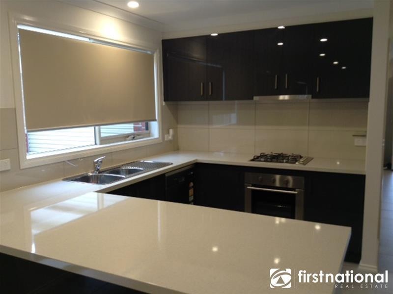 24 Mernoo Avenue, Clyde North VIC 3978