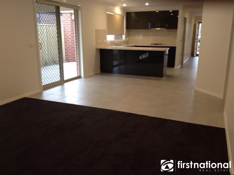 24 Mernoo Avenue, Clyde North VIC 3978