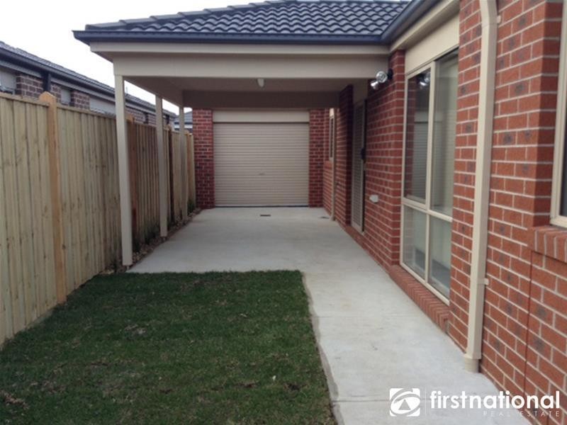 24 Mernoo Avenue, Clyde North VIC 3978