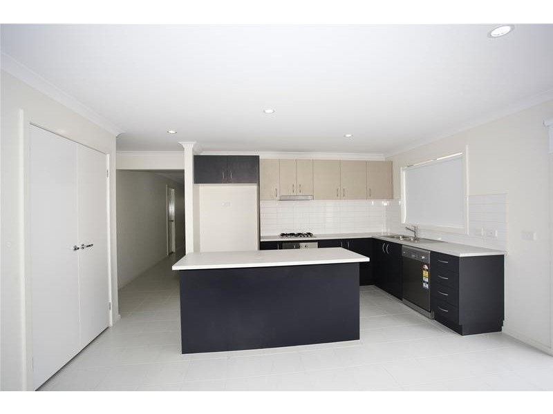 3 Caladenia Street, Officer VIC 3809