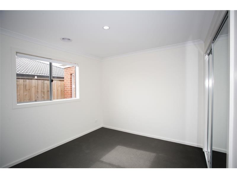3 Caladenia Street, Officer VIC 3809
