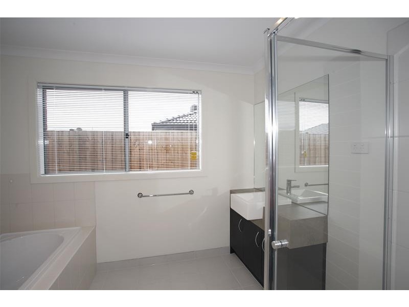 3 Caladenia Street, Officer VIC 3809