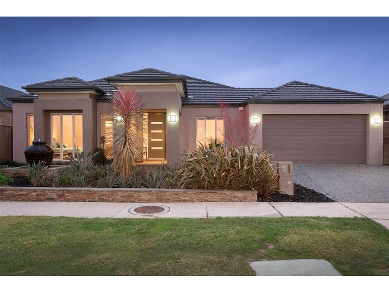 1 Dairy Close, Officer VIC 3809