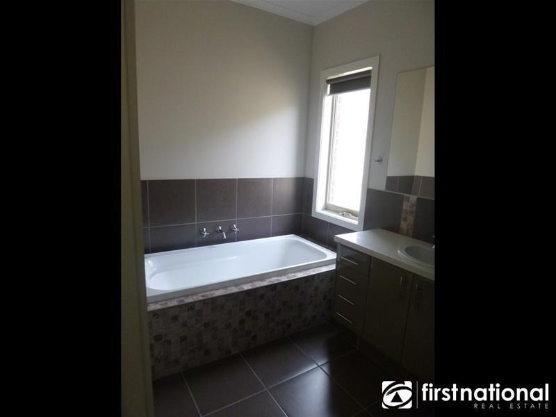 1 Dairy Close, Officer VIC 3809