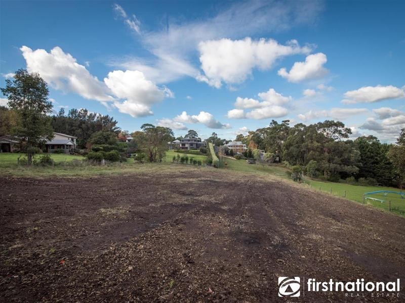 17 Casey Drive, Berwick VIC 3806