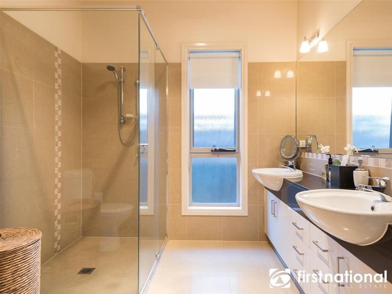 3/4A Buchanan Road, Berwick VIC 3806