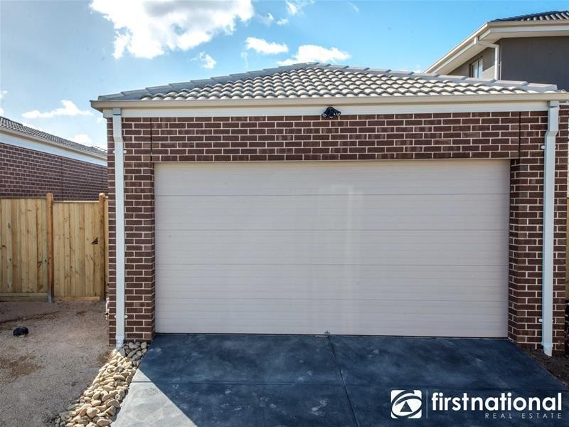 10 Coberley Way, Cranbourne North VIC 3977