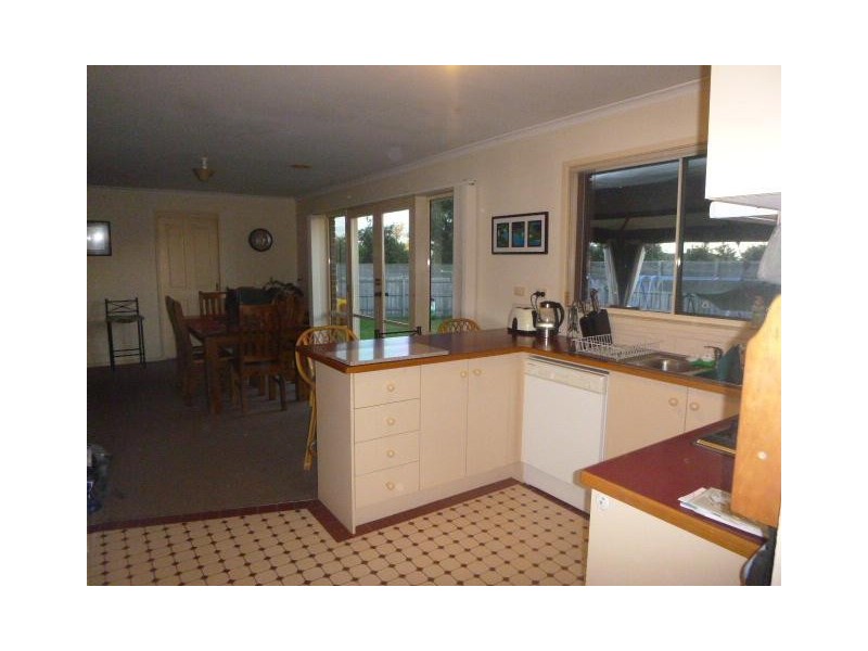 34 Garnet Close, Narre Warren VIC 3805