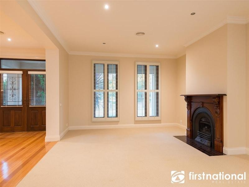 12 The  Esplanade, Narre Warren South VIC 3805