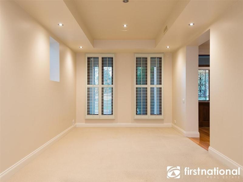 12 The  Esplanade, Narre Warren South VIC 3805