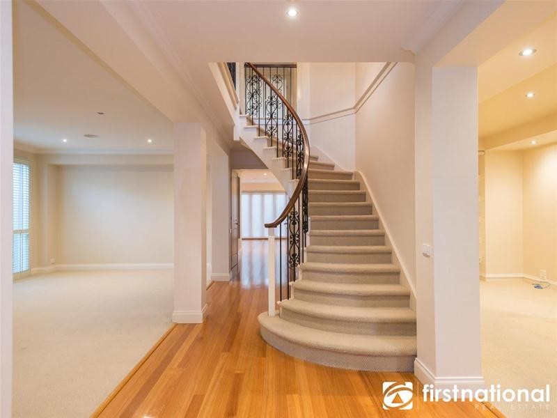 12 The  Esplanade, Narre Warren South VIC 3805