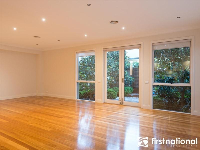 12 The  Esplanade, Narre Warren South VIC 3805