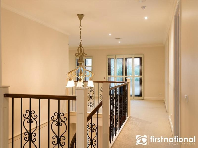 12 The  Esplanade, Narre Warren South VIC 3805