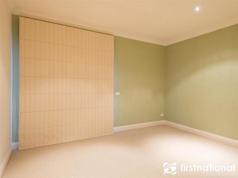 12 The  Esplanade, Narre Warren South VIC 3805