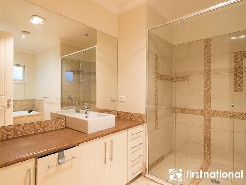 12 The  Esplanade, Narre Warren South VIC 3805