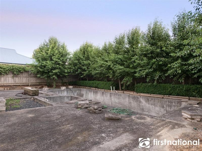 12 The  Esplanade, Narre Warren South VIC 3805