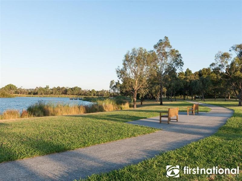 12 The  Esplanade, Narre Warren South VIC 3805