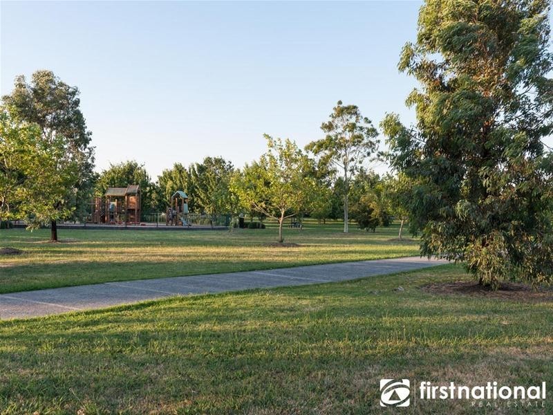 12 The  Esplanade, Narre Warren South VIC 3805