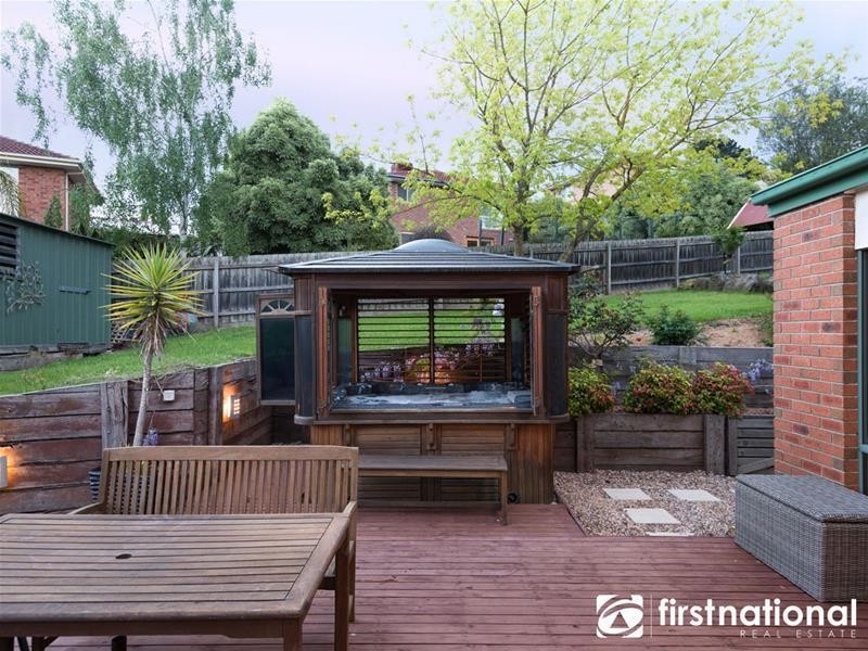 11  Gavinton Place, Berwick VIC 3806