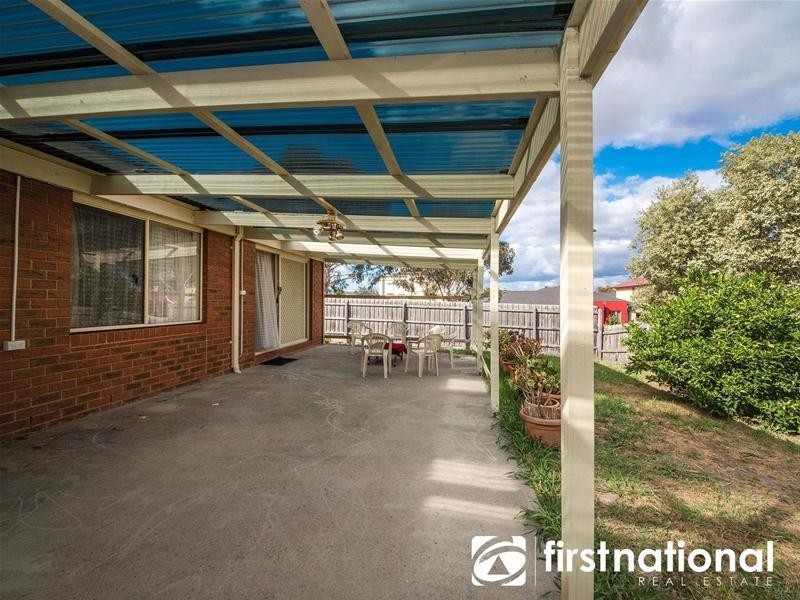 34 Baynton Crescent, Lynbrook VIC 3975