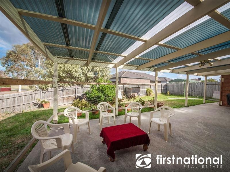 34 Baynton Crescent, Lynbrook VIC 3975