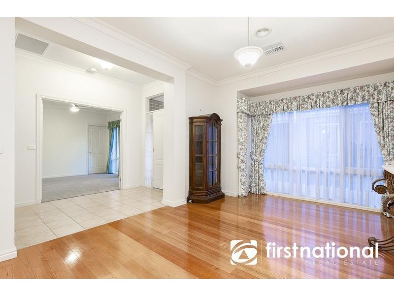 5/64 Gloucester Avenue, Berwick VIC 3806
