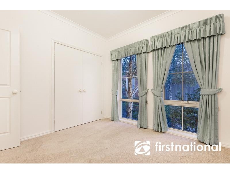 5/64 Gloucester Avenue, Berwick VIC 3806