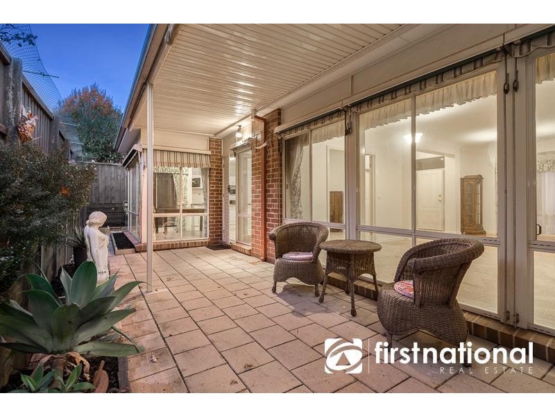 5/64 Gloucester Avenue, Berwick VIC 3806