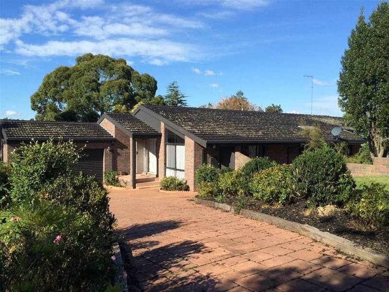 2 Kirkfell Court, Berwick VIC 3806