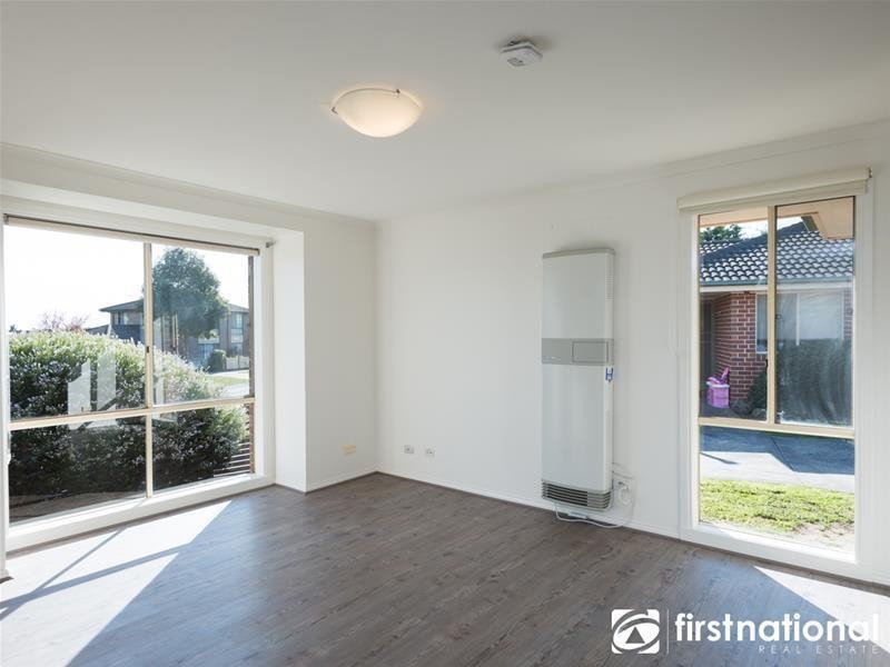 1/50-52 Bellevue Drive, Berwick VIC 3806