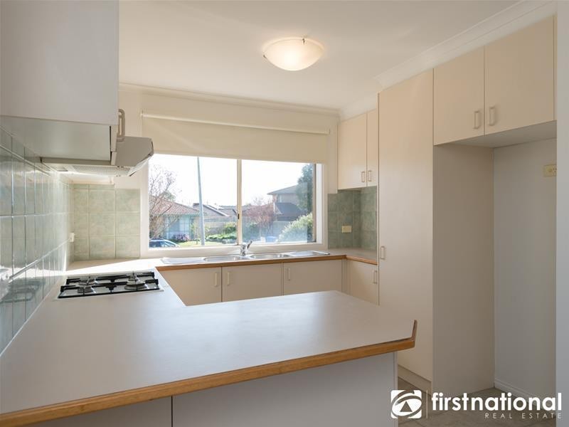 1/50-52 Bellevue Drive, Berwick VIC 3806