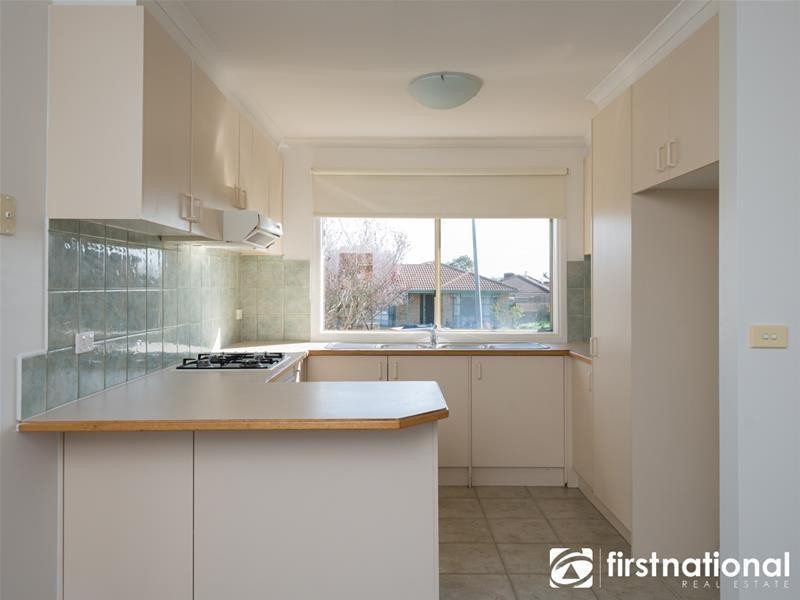 1/50-52 Bellevue Drive, Berwick VIC 3806
