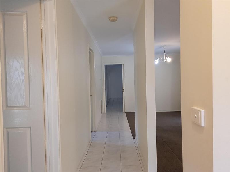 12 Deanswood Way, Narre Warren VIC 3805