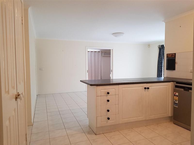 12 Deanswood Way, Narre Warren VIC 3805