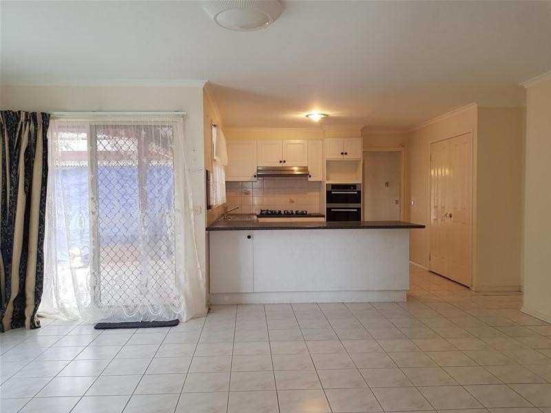 12 Deanswood Way, Narre Warren VIC 3805