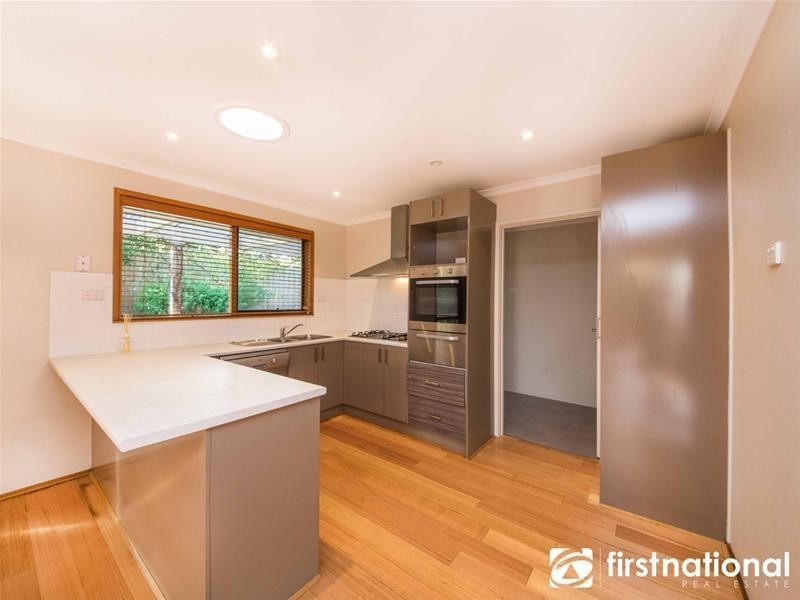 4 Hood Court, Berwick VIC 3806