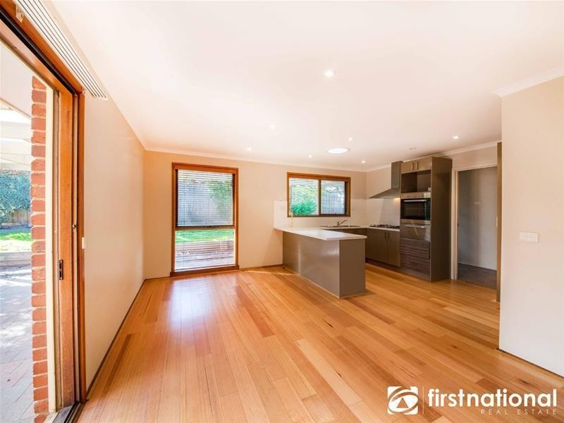 4 Hood Court, Berwick VIC 3806