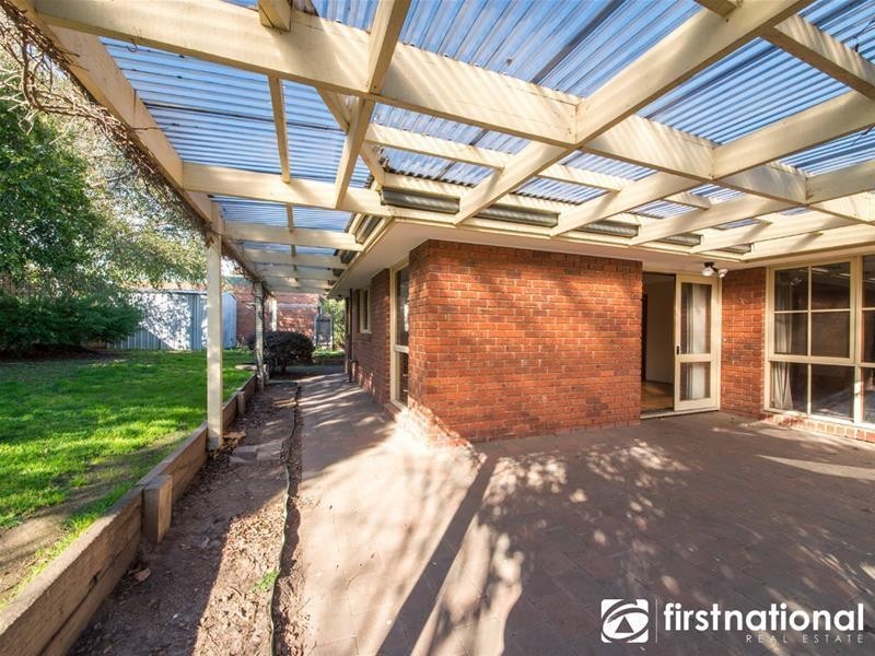 4 Hood Court, Berwick VIC 3806