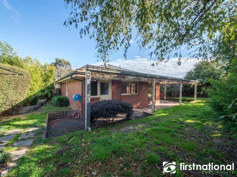 4 Hood Court, Berwick VIC 3806