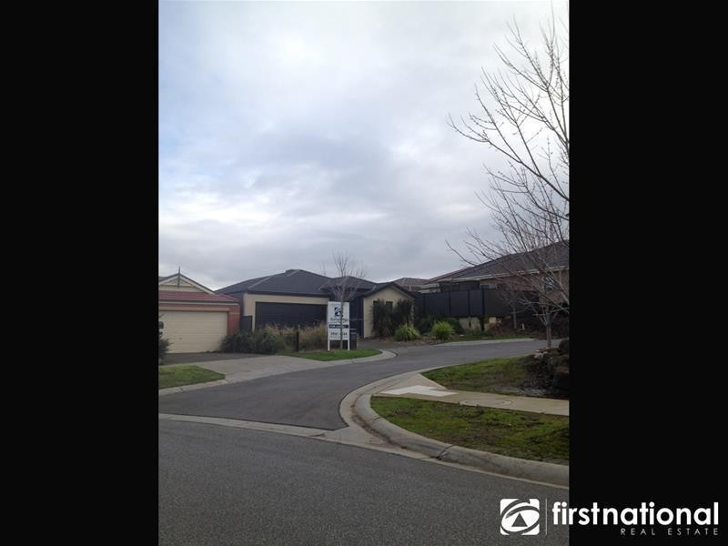 44 Lucerne Circuit, Pakenham VIC 3810