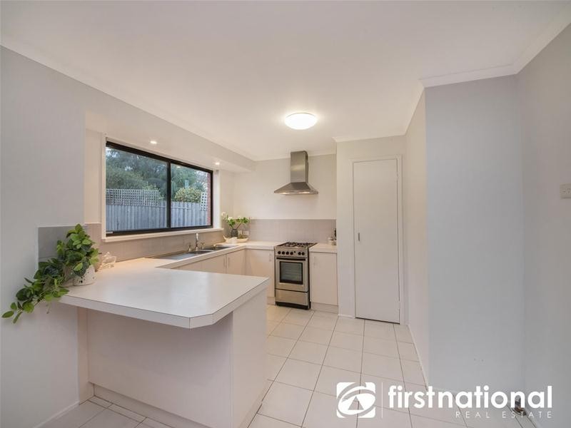 6 Taree Close, Pakenham VIC 3810