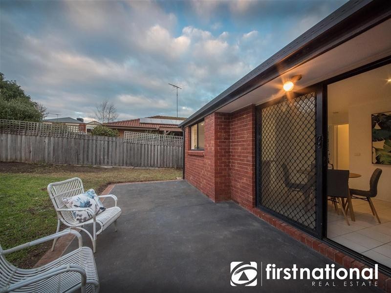 6 Taree Close, Pakenham VIC 3810