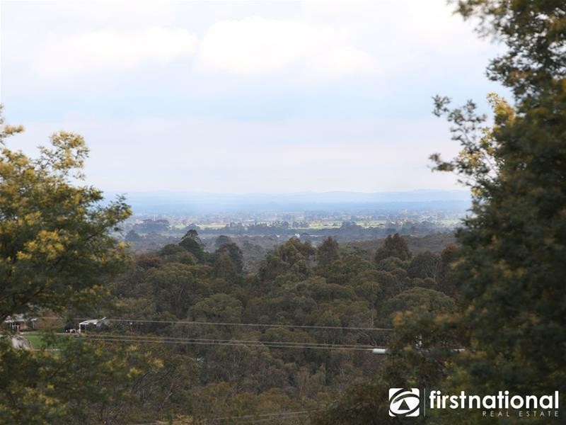 57 Girrawheen Road, Maryknoll VIC 3812