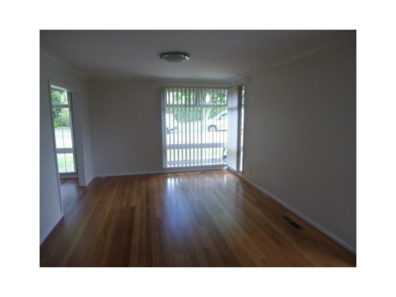 24 Westleigh Crescent, Narre Warren VIC 3805